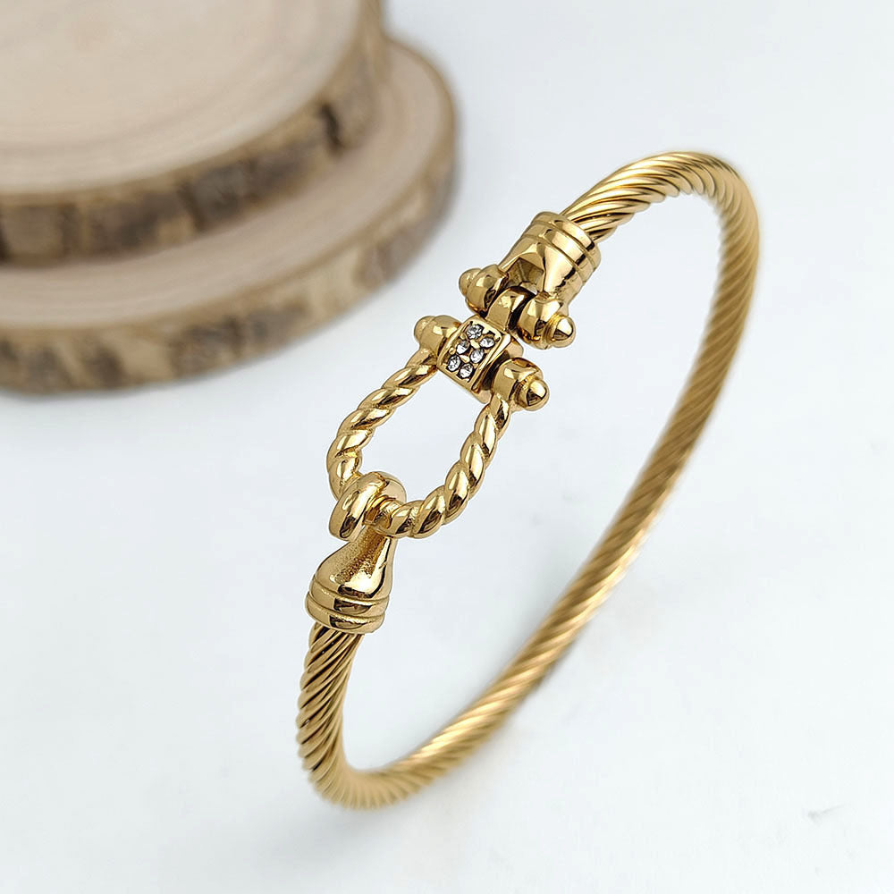 Titanium Steel Fashion Twisted Diamond-inlaid Horseshoe Clasp Bracelet