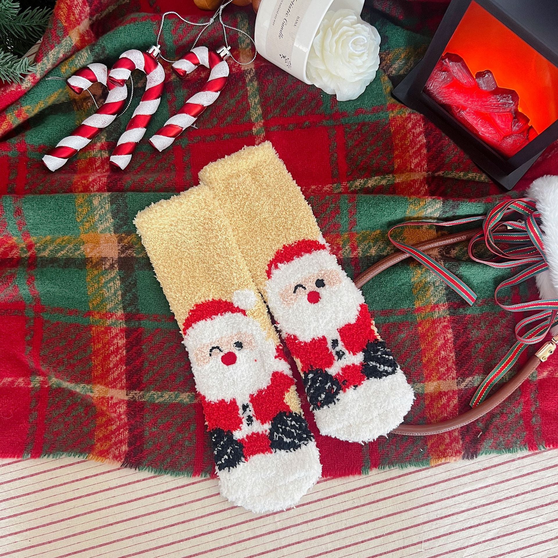 Juliga fleece-strumpor för kvinnor i mellanhöjd