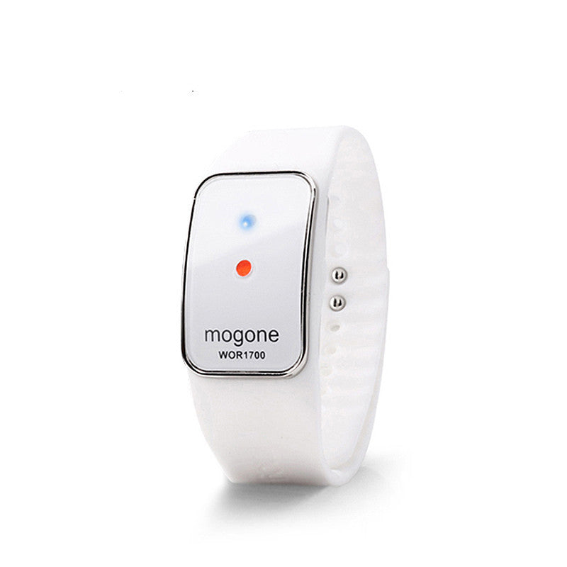 Elektronisk akustisk fysik myggmedel för utomhusbruk