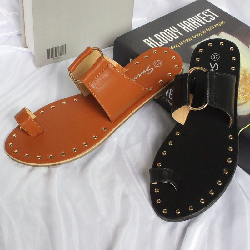 Sommer Nye Dameslippers Flate Sandaler Åpen Tå Moteriktige Nagler Utendørs Sko Plus Size 43