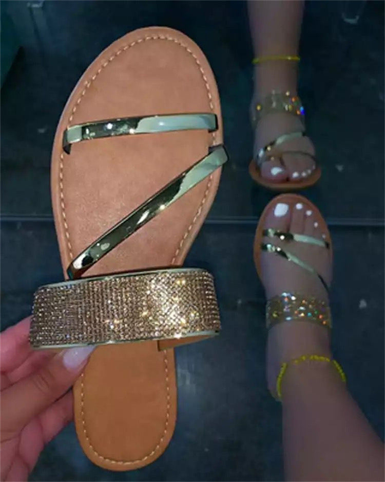 Chinelo Feminino Romana Sexy de Verão Novo Estilo com Strass, Flat, Para Uso Externo, Tamanhos Grandes