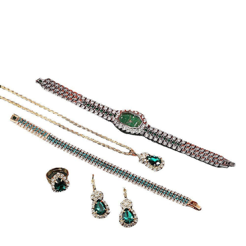 Presentset med kvartsur och smycken – klocka, armband, halsband och örhängen