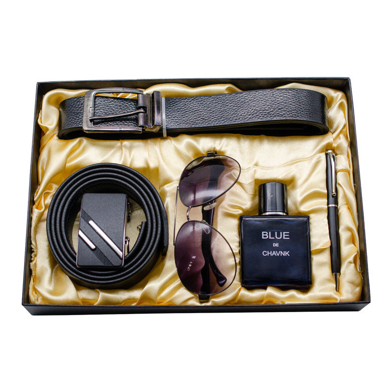 Presentset med herrklocka, plånbok och bälte – affärsgåva i presentbox