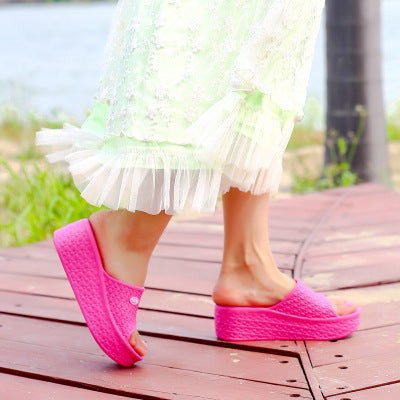 Chinelos femininos de moda com solado grosso