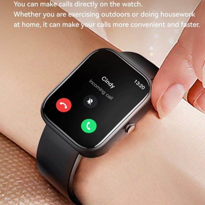 Smartklocka med hälso- och aktivitetsmätning, utvecklad för dagligt bruk och anpassad för både barn, ungdomar, vuxna och äldre enligt produktbeskrivningen.