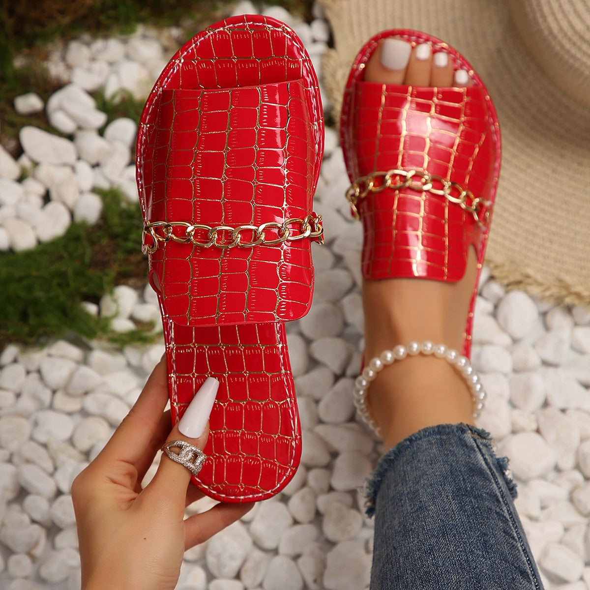Chanclas planas de playa elegantes con cadena, talla grande