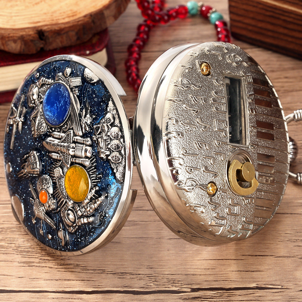 Denna Sky City Music Epoxy-klocka kombinerar ett unikt musikboxinspirerat utseende med ett pålitligt kvartsverk.