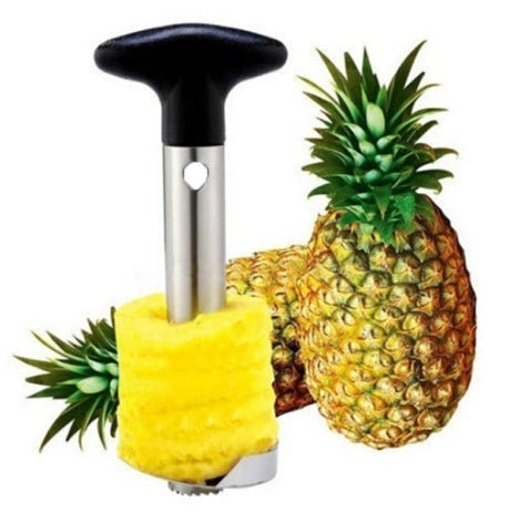En ananaskärare avsedd för att skala, kärna ur och skiva ananas i ett moment.