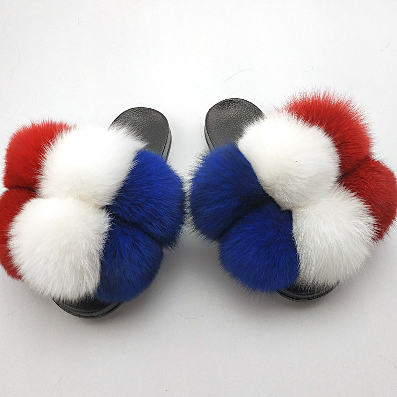 Slipper mit Fuchspelz-Bommel für draußen