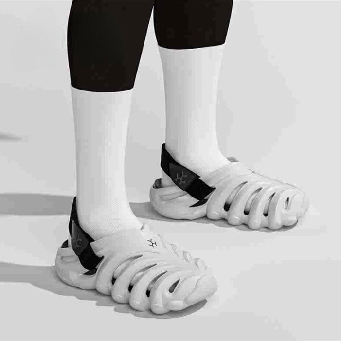 Geschlossene Outdoor-Slipper für den Sommer, Plateausohle, höhenverlängernd, rutschfest, trendige Lochschuhe für Damen und Herren
