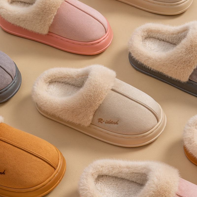 Nuevas pantuflas esponjosas y cálidas de invierno para pareja, estilo sencillo, antideslizantes y suaves, tipo mule para mujer y hombre, zapatillas de algodón para casa