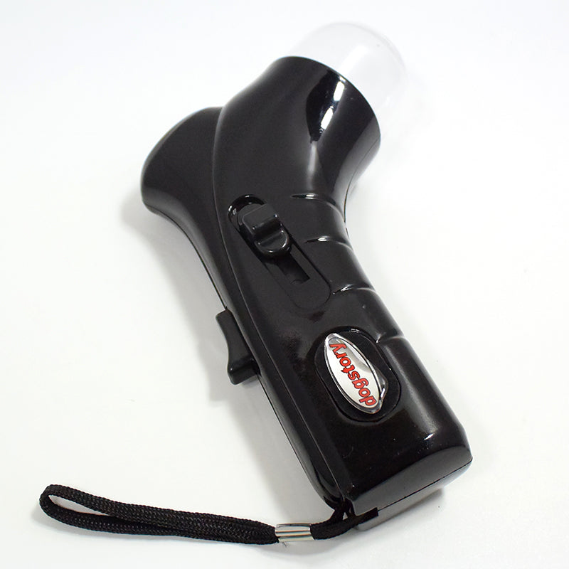 Denna bärbara godiskastare för husdjur gör interaktiv lek med hundar och katter både enkel och rolig.