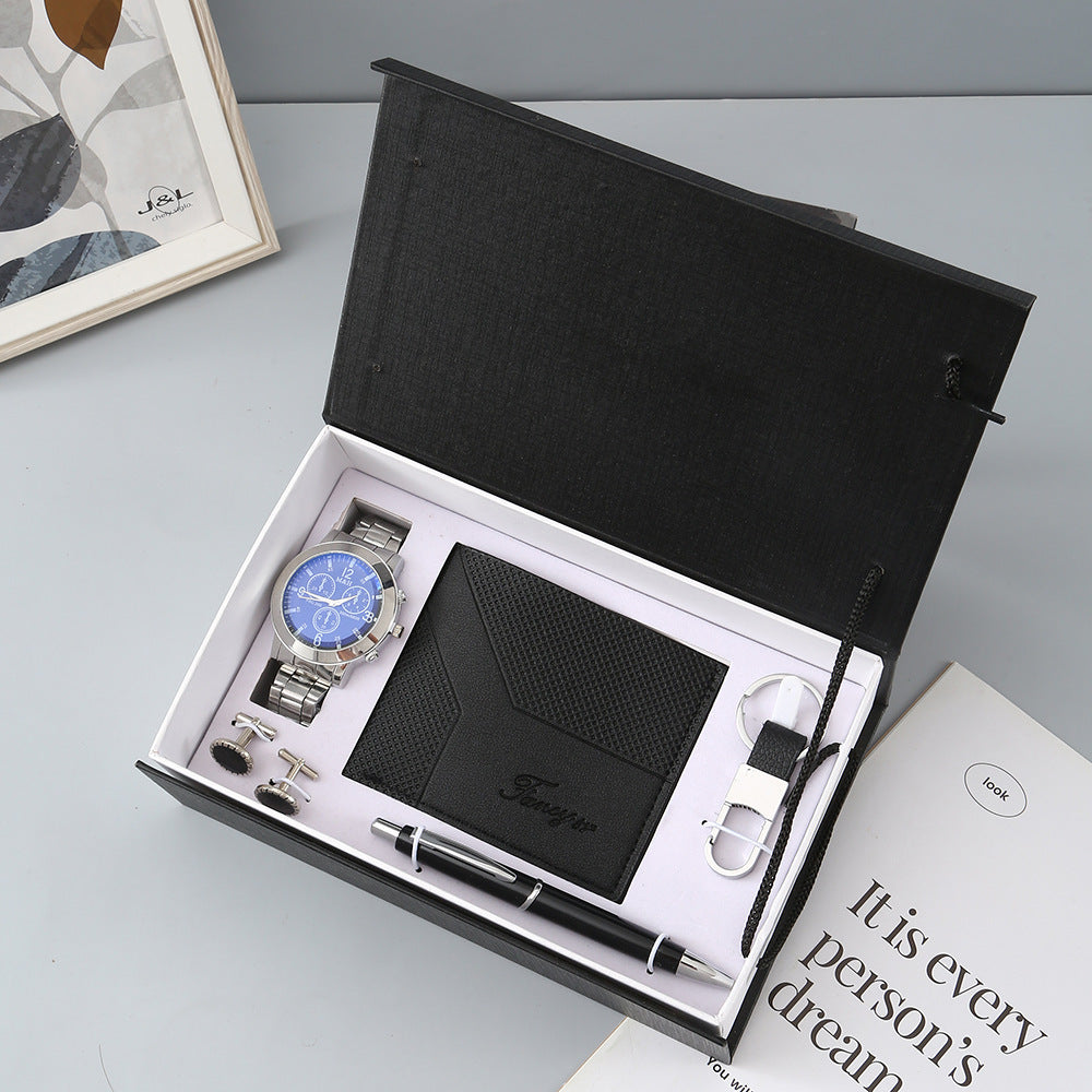 Detta affärsmässiga presentset för män kombinera flera praktiska och stilrena accessoarer i en komplett gåvobox.