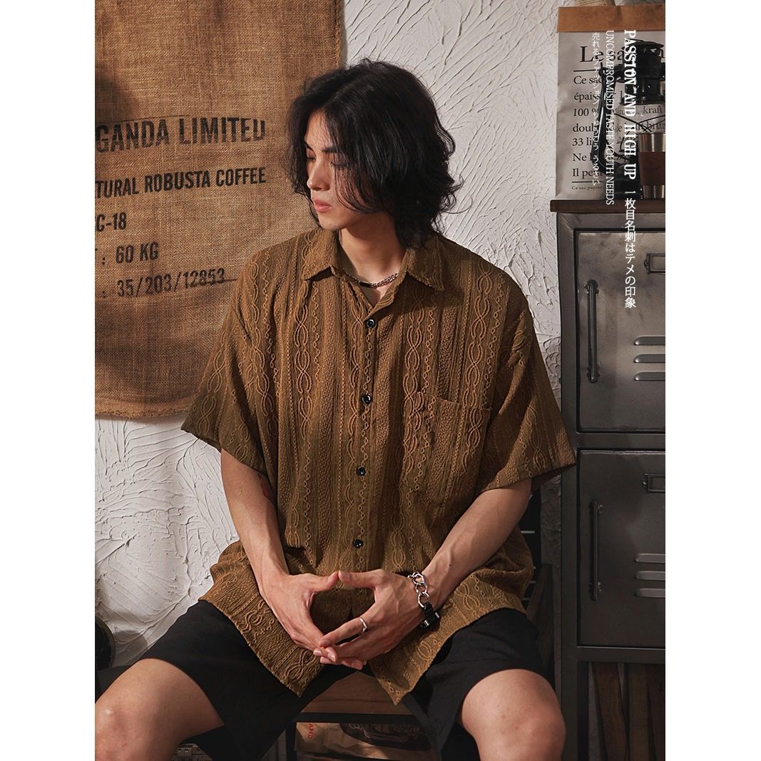 Camisa de manga corta calada de diseño retro nicho para hombre