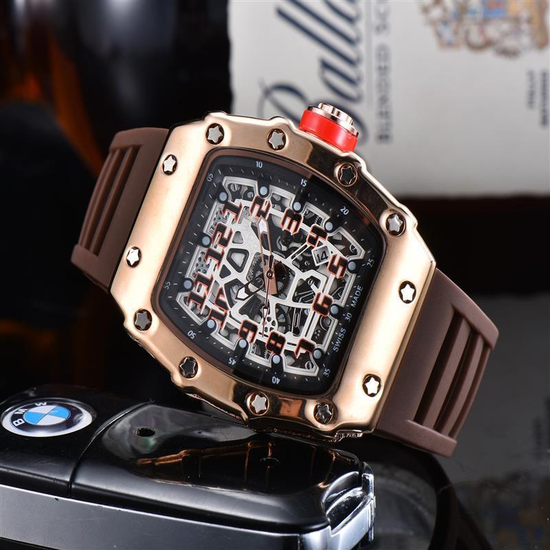 Stilren armbandsklocka med kvartsurverk och rund urtavla