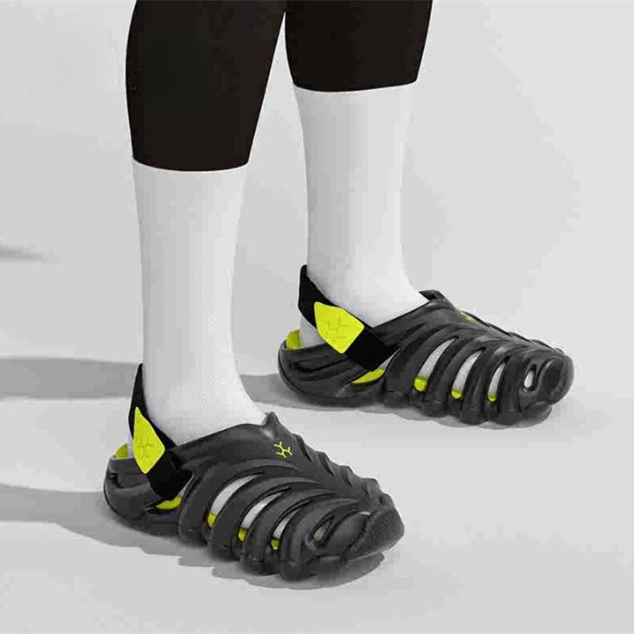 Geschlossene Outdoor-Slipper für den Sommer, Plateausohle, höhenverlängernd, rutschfest, trendige Lochschuhe für Damen und Herren