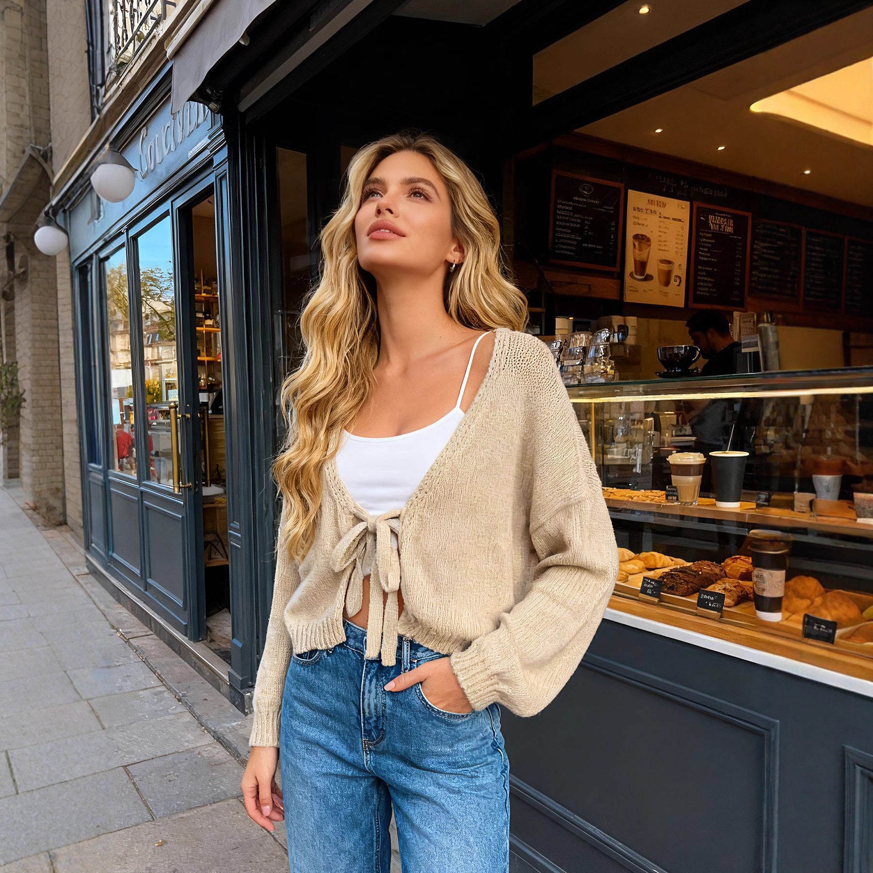 Naisten Lyhyt Neuletakki Rusetilla