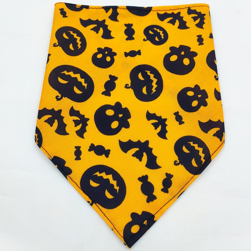 Hund- och Kattscarf / Salivhandduk – Triangelformad Tie-Dye