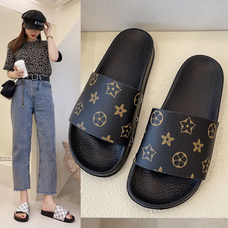 Calzado de verano para exteriores, estilo coreano, nueva moda, chanclas con suela blanda para baño, zapatillas de exterior para pareja