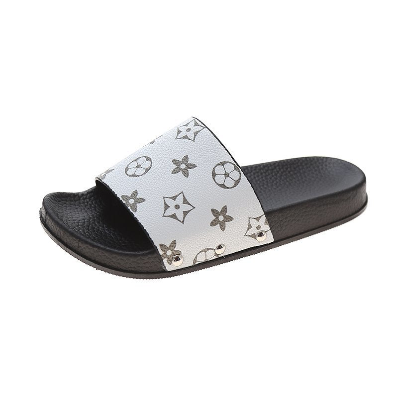 Calzado de verano para exteriores, estilo coreano, nueva moda, chanclas con suela blanda para baño, zapatillas de exterior para pareja