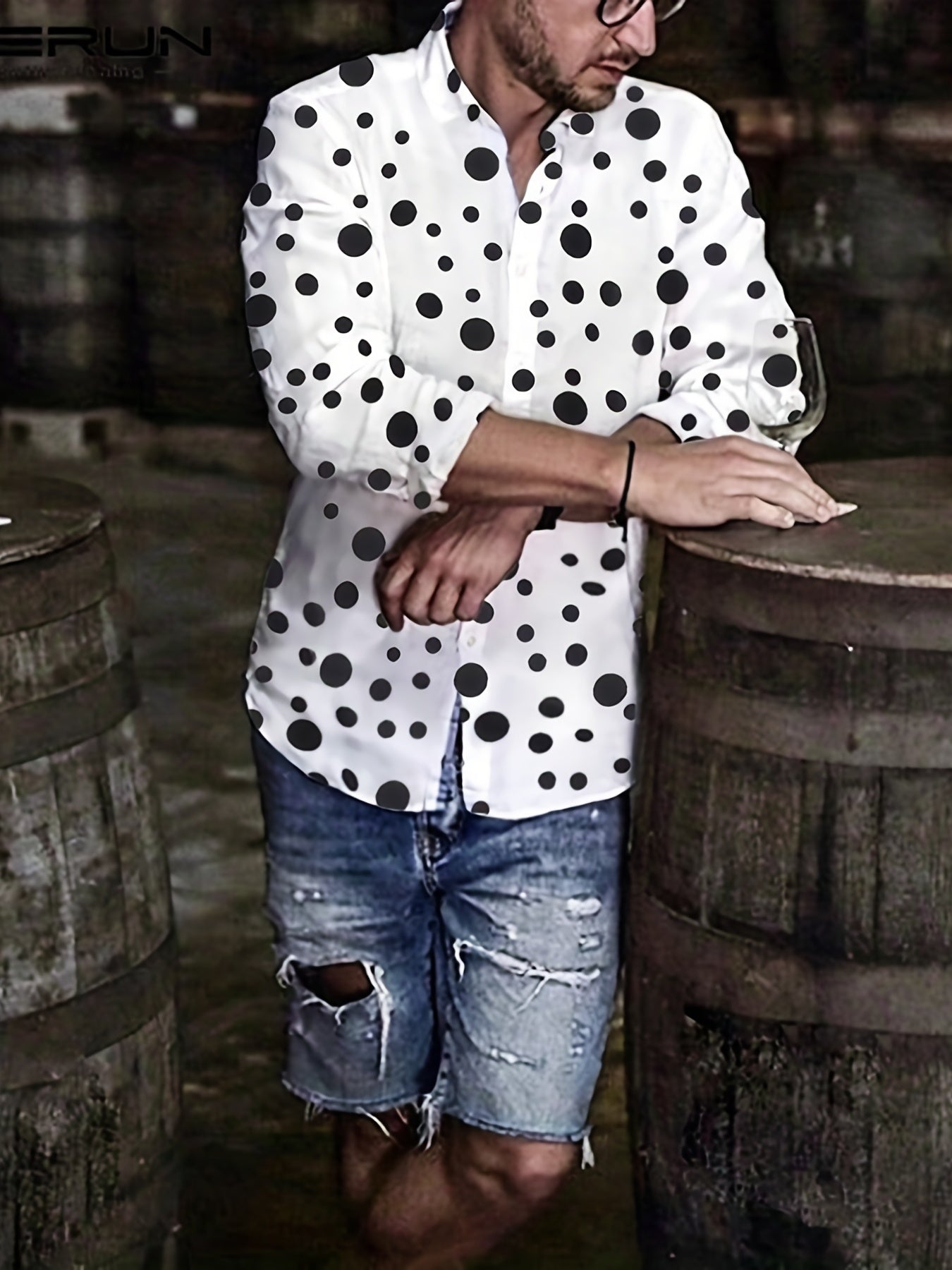 Camisa informal y versátil de manga larga con estampado de lunares para adolescentes y hombres