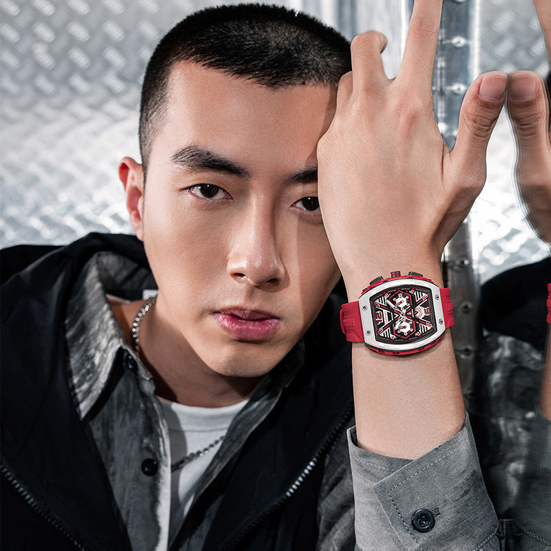 Med en tjocklek på 12 mm har klockan en balanserad profil