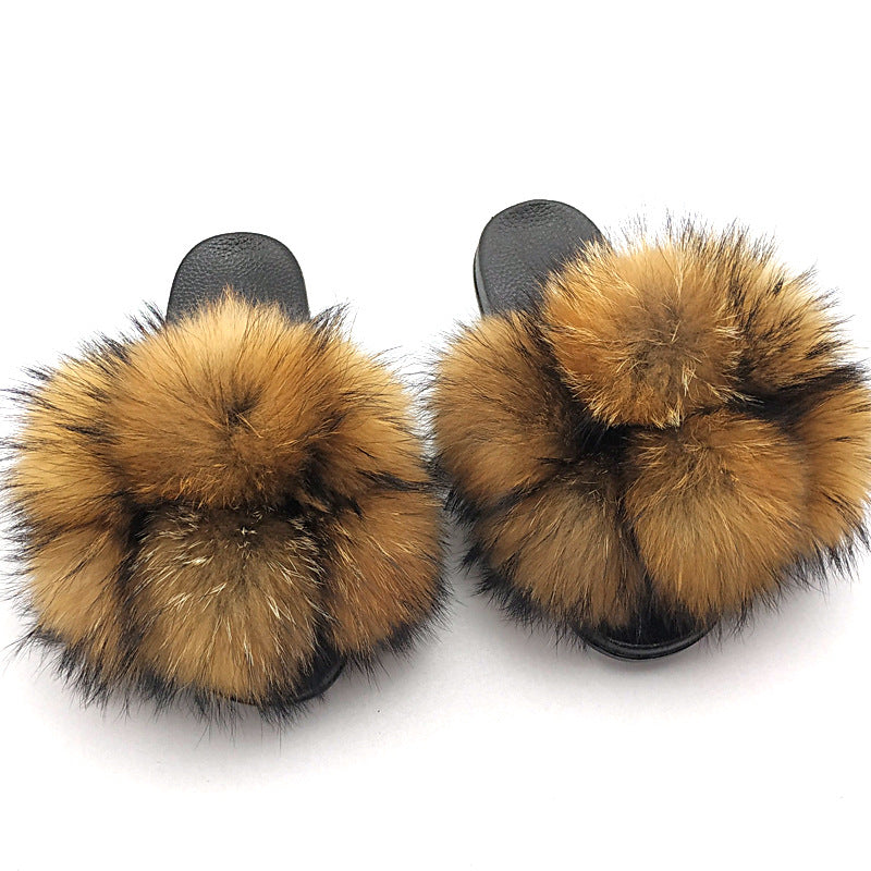 Slipper mit Fuchspelz-Bommel für draußen
