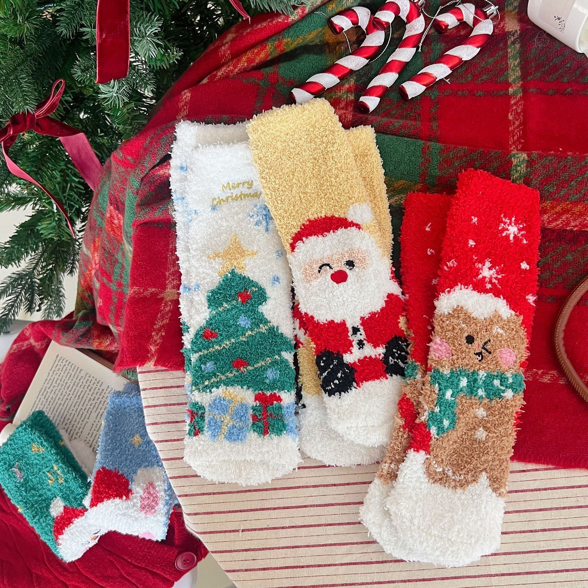 Juliga fleece-strumpor för kvinnor i mellanhöjd