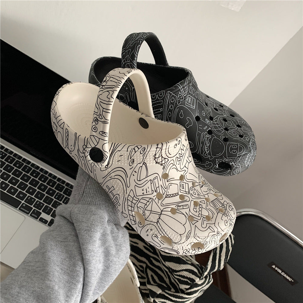 Zuecos de interior con suela gruesa, diseño graffiti y perforaciones para enfermería
