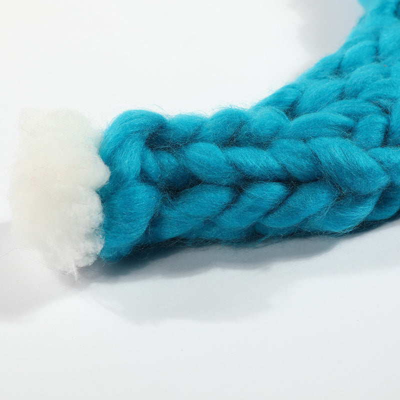 Julig plyschmössa med tofs för vuxna och barn