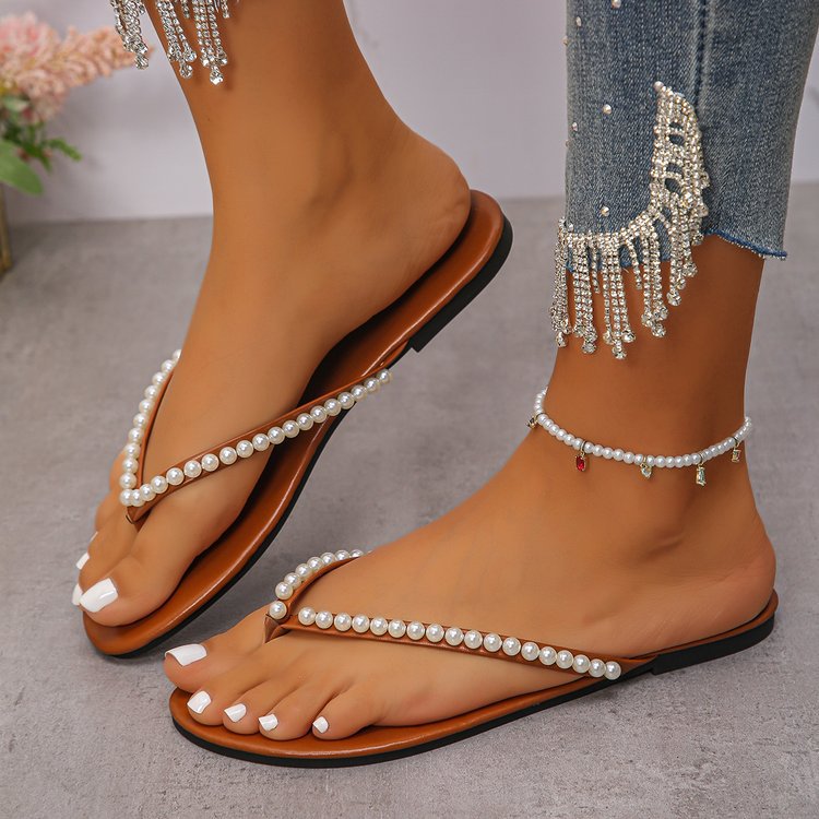 Chanclas de fondo plano Chanclas para mujer, ropa de verano 2025, nuevo estilo de hada, perlas, suela suave antideslizante, zapatillas de playa