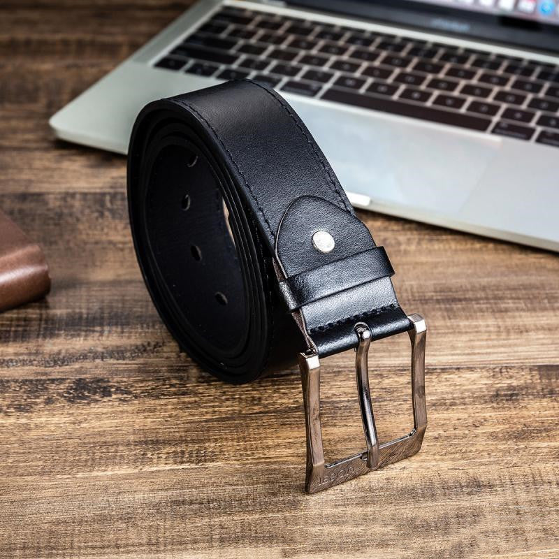 Detta exklusiva presentset erbjuder en komplett kombination av stil och funktion för både män och kvinnor.